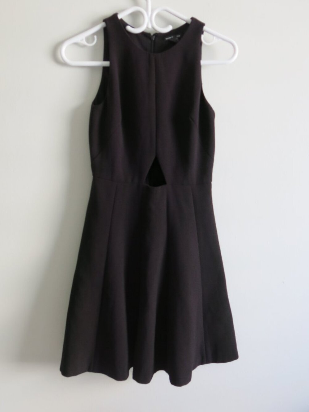 Club Monaco Cutout Waist Front Side Pockets Lined Fit & Flare Lily Dress Size 00
